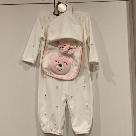 🎉1 hr Sale 🎉Carters baby girl set🎉 - Picture 1 of 6